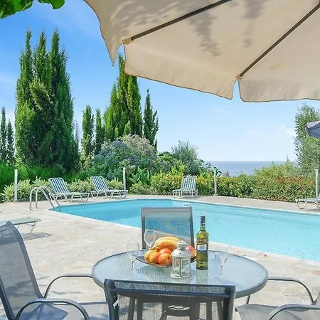 Sleeps 8 With Pool Air Con And Wifi * كيسونيجرا